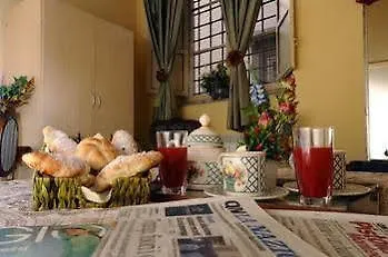 Petite Maison Sainte Justine 3*